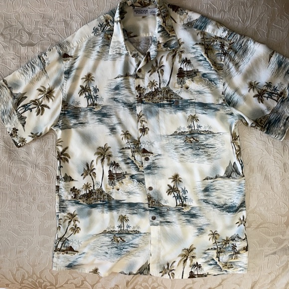 Windham Pointe Men’s L Short Sleeve Tropical button Down - Picture 10 of 11